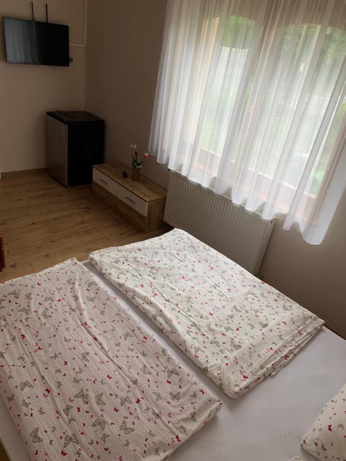Zsuzsa Apartman Hajdúszoboszló Hajduszoboszlo Exterior foto